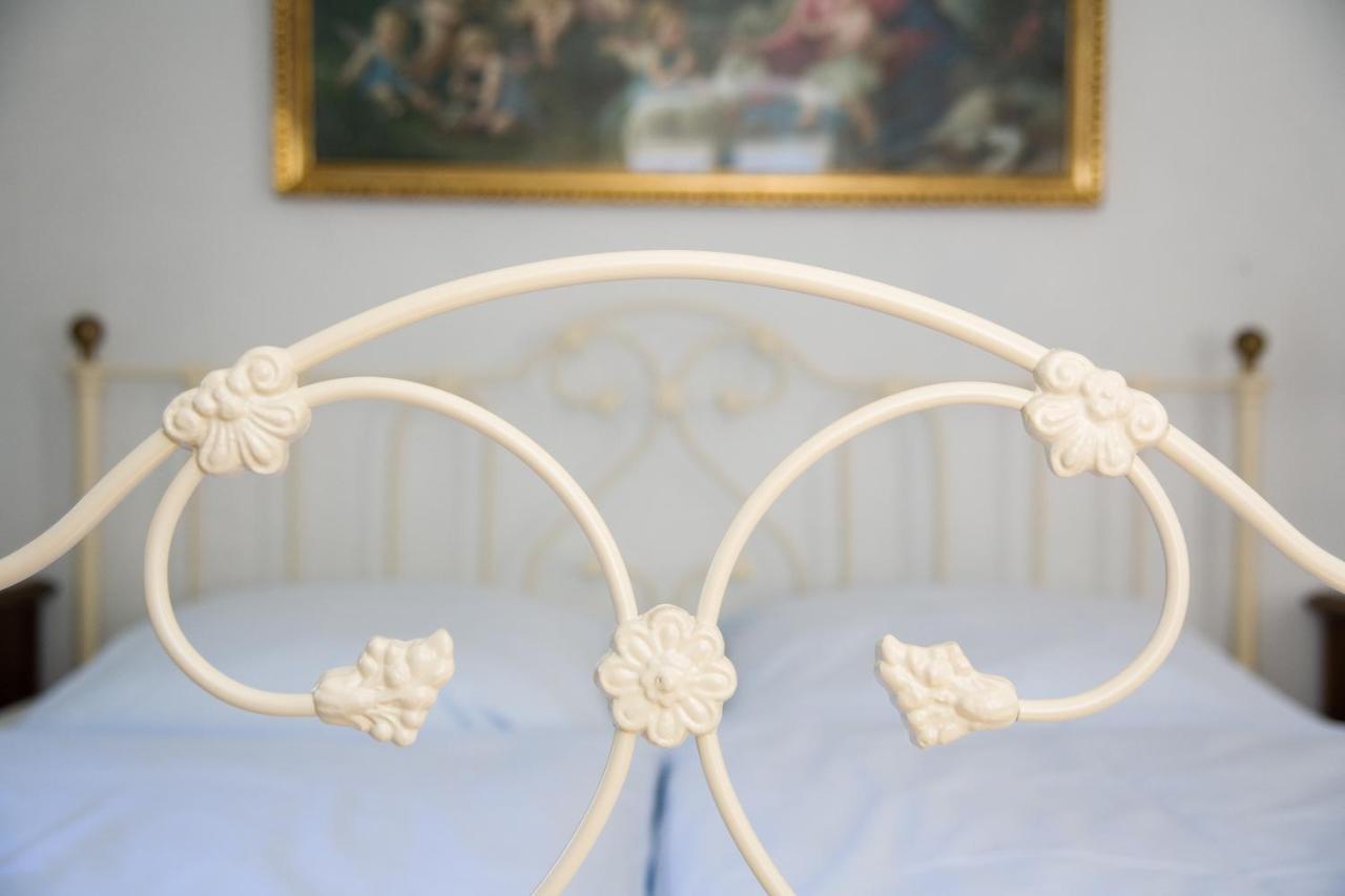 ショーンドルフ・アム・アンマーゼー Haus Probst Am See Bed & Breakfast エクステリア 写真